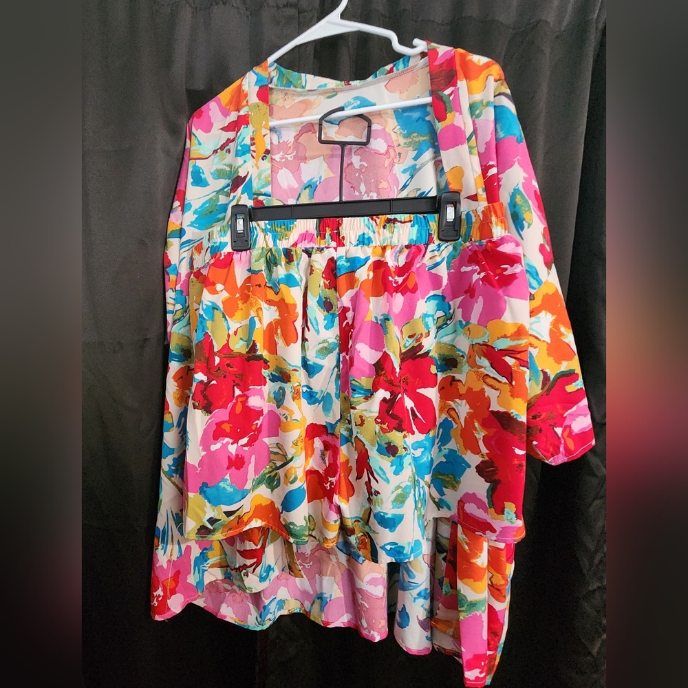 Colorful Floral Two-Piece Set Size 3x